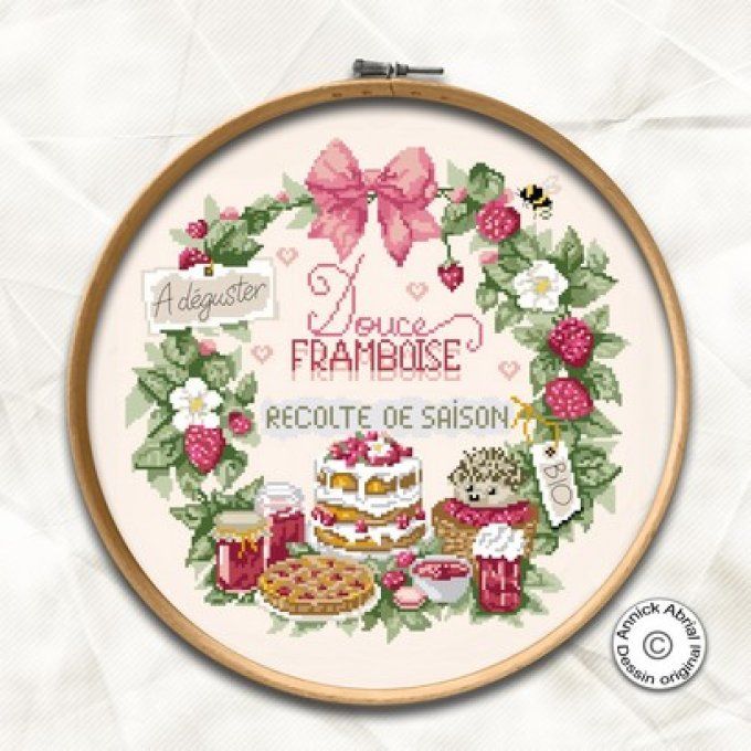Modèle point de croix Douce framboise cadre rond ©Annick Abrial